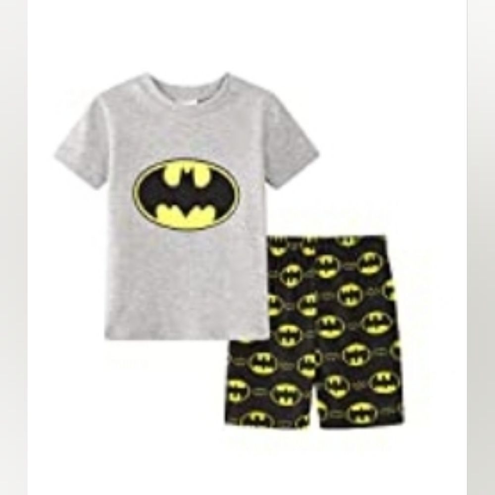 🔸️DC Comics Batman Pajama Tshirt & Shorts Set Size 13-14 Years